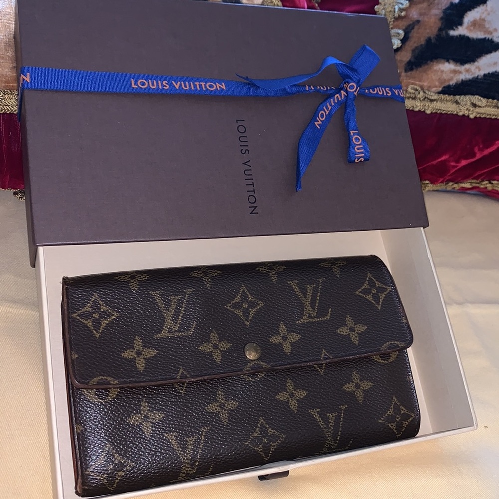Authentic Louis Vuitton Long Monogram Wallet - image 3